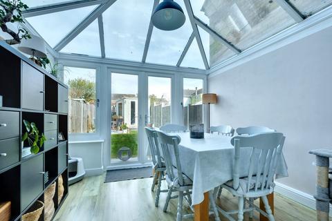 24 Blacksmith Close, Springfield, Chelmsford, CM1 6SY