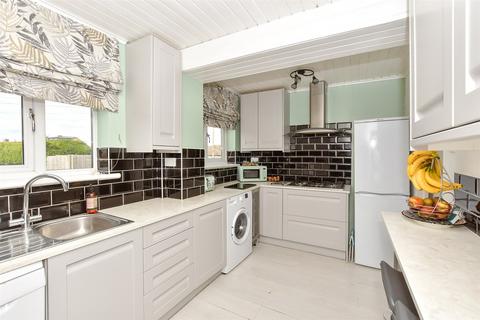 6 bedroom semi-detached house for sale, Attlee Avenue, Aylesham, Canterbury, Kent