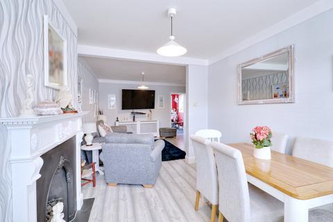 31 Grange Road, Aveley, South Ockendon, RM15 4ER