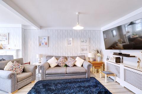 31 Grange Road, Aveley, South Ockendon, RM15 4ER