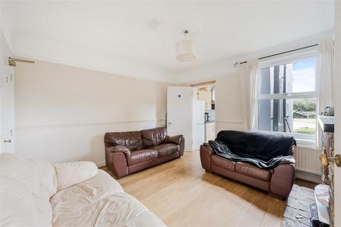 4 bedroom semi-detached house for sale, Hook Road, Epsom
