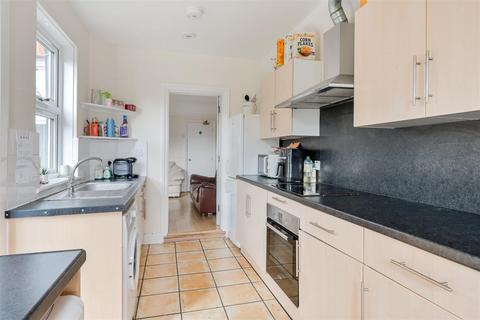 4 bedroom semi-detached house for sale, Hook Road, Epsom