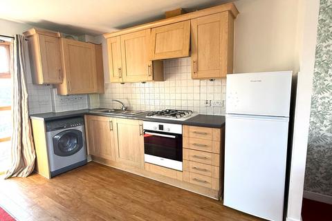 2 bedroom flat to rent, Cooke Street, Barking IG11