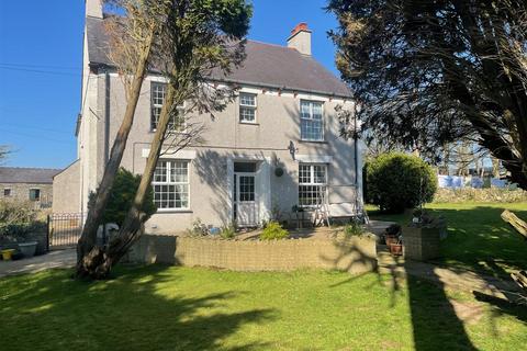 undefined, Tyn Lon, Holyhead