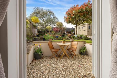 11 Bath Road, Tetbury, GL8 8EG