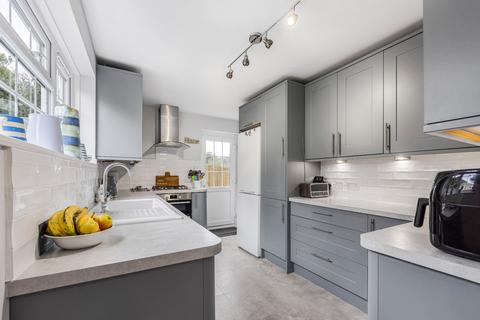 11 Bath Road, Tetbury, GL8 8EG