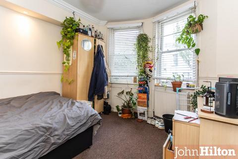 3 bedroom terraced house for sale, Surrey Street, Brighton
