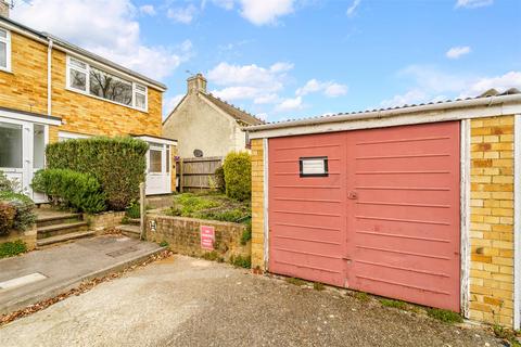 9 Dirdene Close, Epsom, KT17 4AY