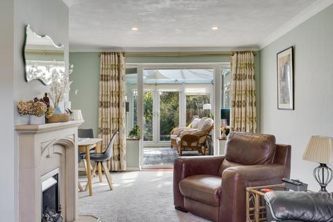 8 Broadmead, Hitchin, SG4 9LU