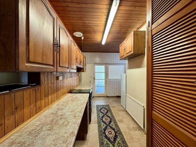 Kitchen 2.jpg