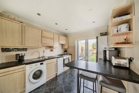 3 bedroom end of terrace house for sale, Warwick Avenue, Surrey TW20