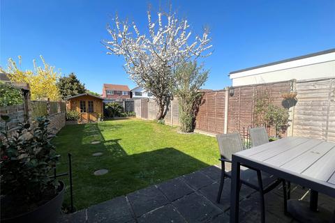 3 bedroom end of terrace house for sale, Warwick Avenue, Surrey TW20