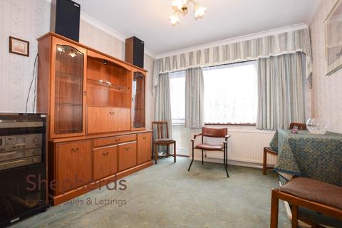 38 Ashdown Crescent, Cheshunt, Waltham Cross, EN8 0RS