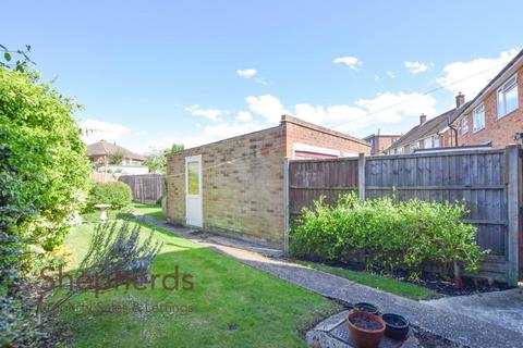 38 Ashdown Crescent, Cheshunt, Waltham Cross, EN8 0RS