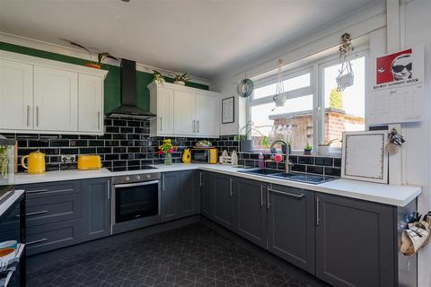 3 bedroom end of terrace house for sale, Fifth Avenue, Tang Hall, YO31 0UN