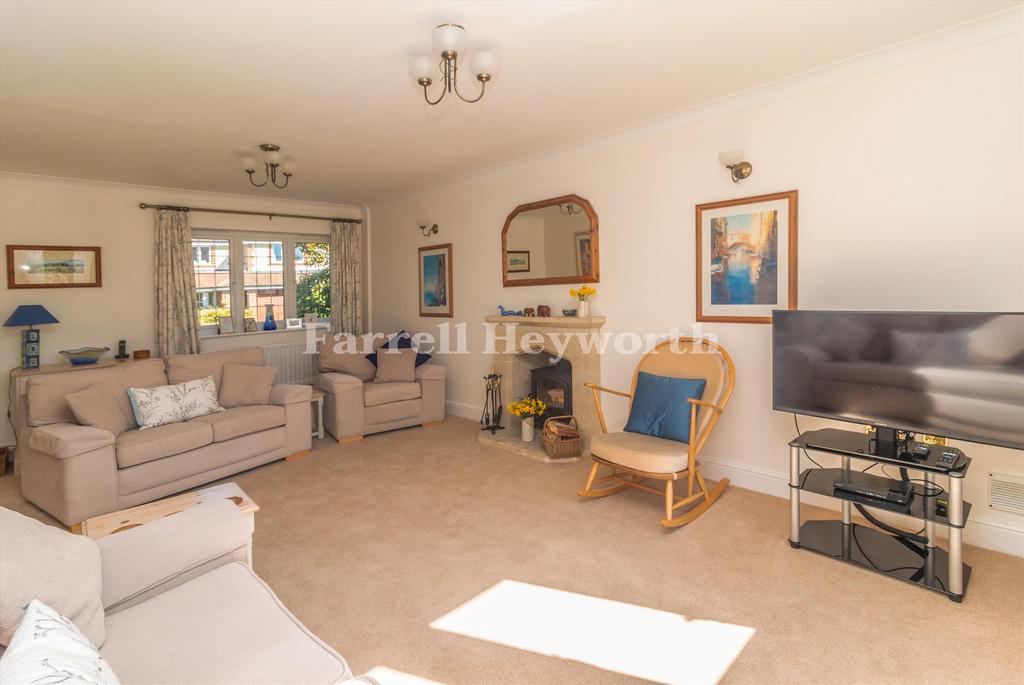 Lounge image 2