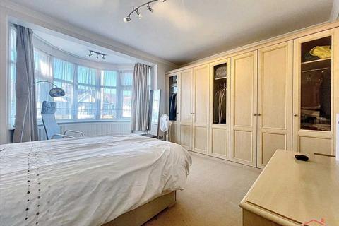 44 Alicia Avenue, Harrow, HA3 8HS