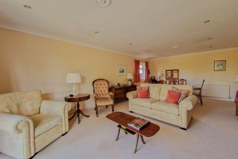 2 bedroom detached bungalow for sale, Ivel Gardens, Biggleswade, SG18