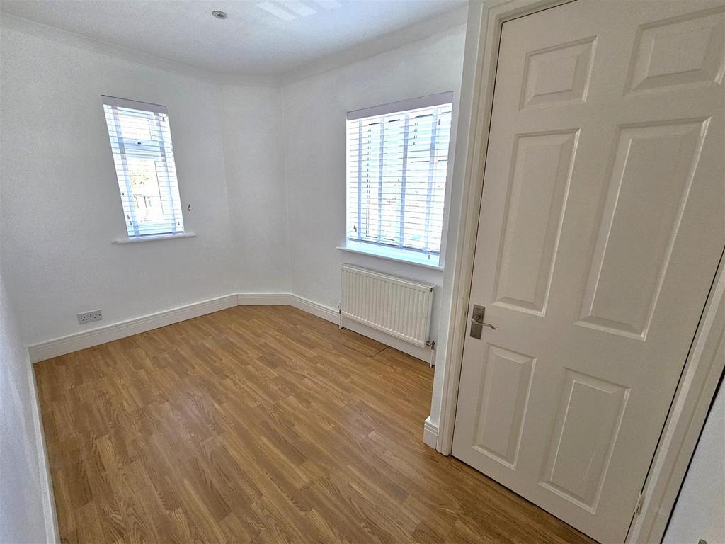 Bedroom 3.jpg