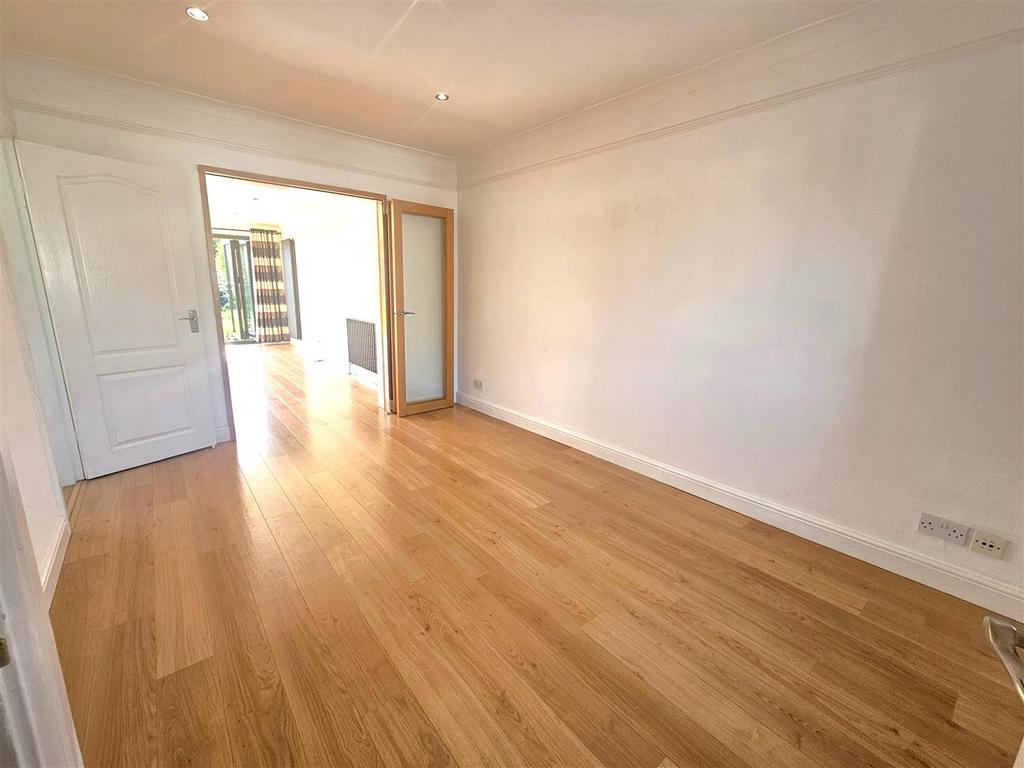 Lounge Dining Room.jpg