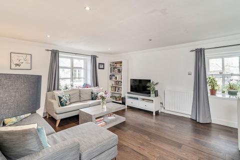 5 Gloucester Lane, Edinburgh, EH3 6ED