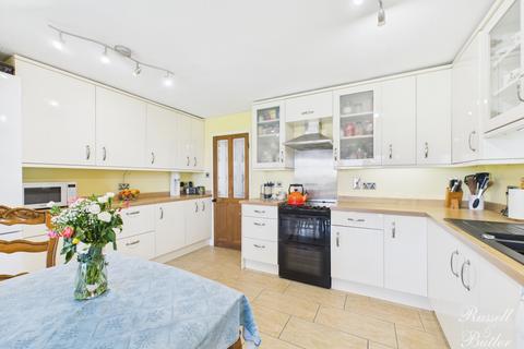 Rivendell Bicester Road, Twyford, Buckingham, MK18 4EJ