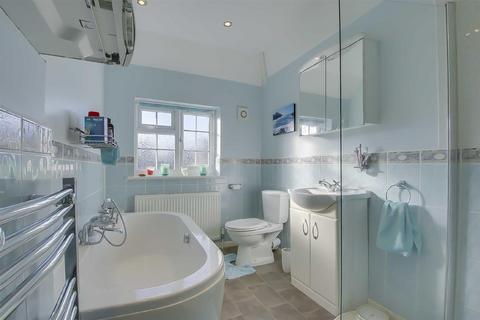 3 bedroom detached house to rent, Yardley Road, COSGROVE