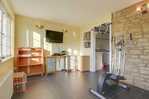 3 bedroom detached house to rent, Yardley Road, COSGROVE