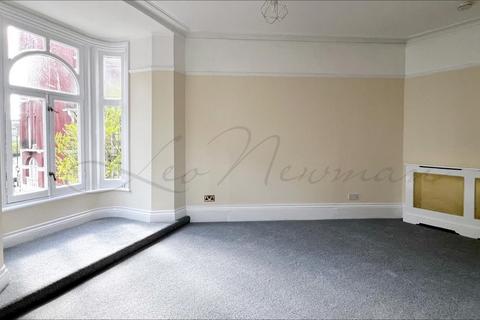 3 bedroom flat to rent, Oxford and Cambridge Mansions, Marylebone, NW1