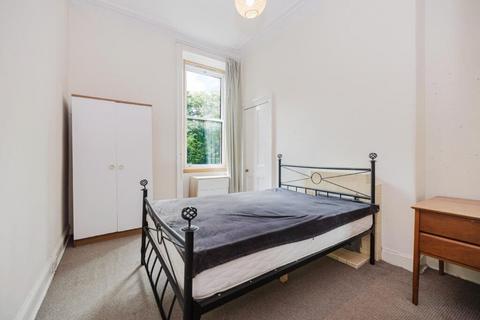 3 bedroom flat to rent, 0279L – Dalkeith Road, Edinburgh, EH16 5JT