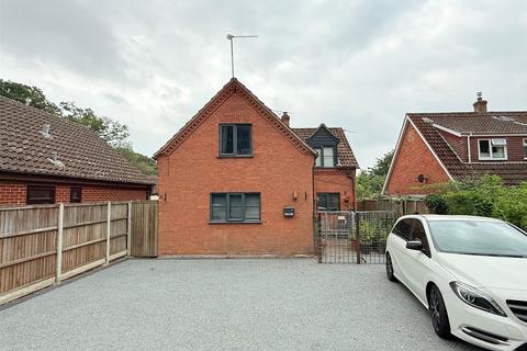 undefined, Main Road, Filby