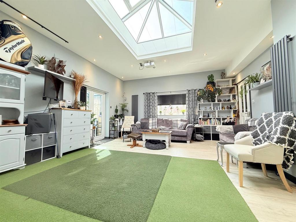Games Room/Sitting Room