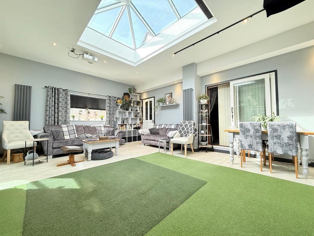 Games Room/Sitting Room