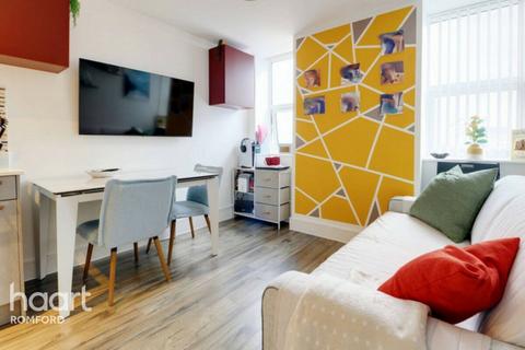 1 bedroom apartment for sale, Verve Apartments, Romford, RM1 3FD