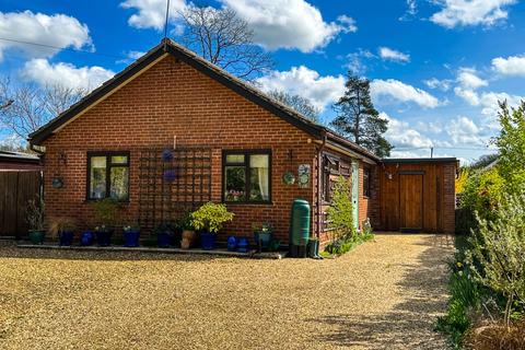3 Low Lane, Rockland All Saints, Attleborough, NR17 1TU
