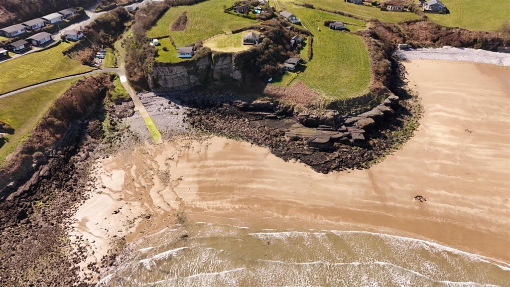 Clifftop 001.JPG