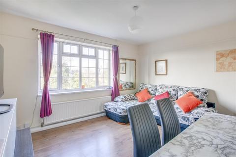2 bedroom maisonette for sale, Mandeville Road, Aylesbury HP21