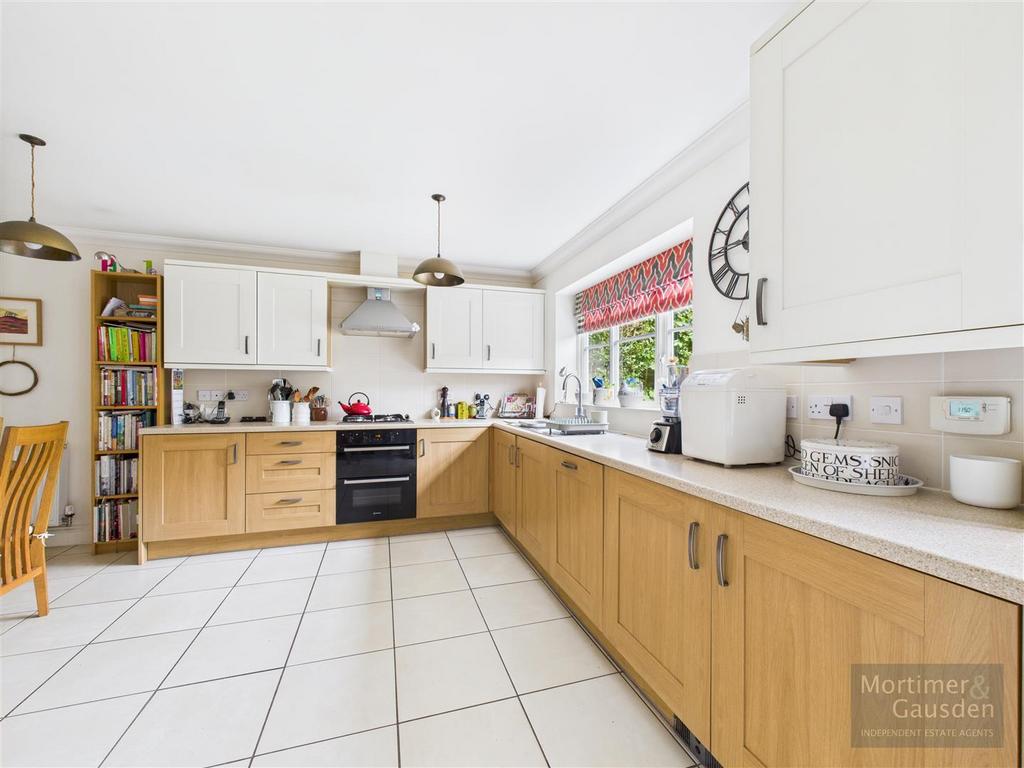 Kitchen/Breakfast Room