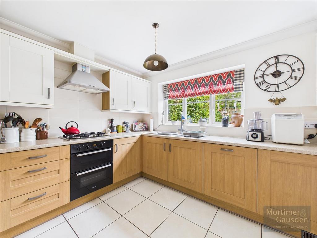 Kitchen/Breakfast Room