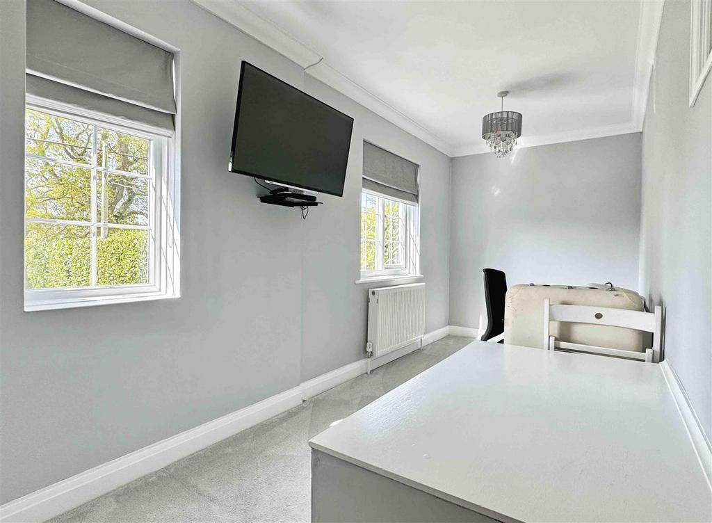 Bedroom 4.jpg