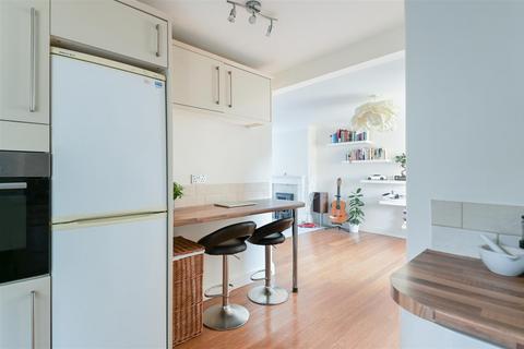 2 bedroom maisonette for sale, Lewins Road, Epsom