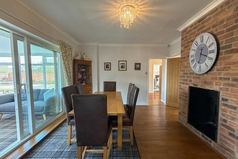 3 bedroom detached bungalow for sale, Shibdon Way, Blaydon-On-Tyne, NE21