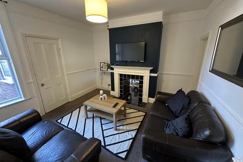 4 bedroom terraced house to rent, Lincoln LN5