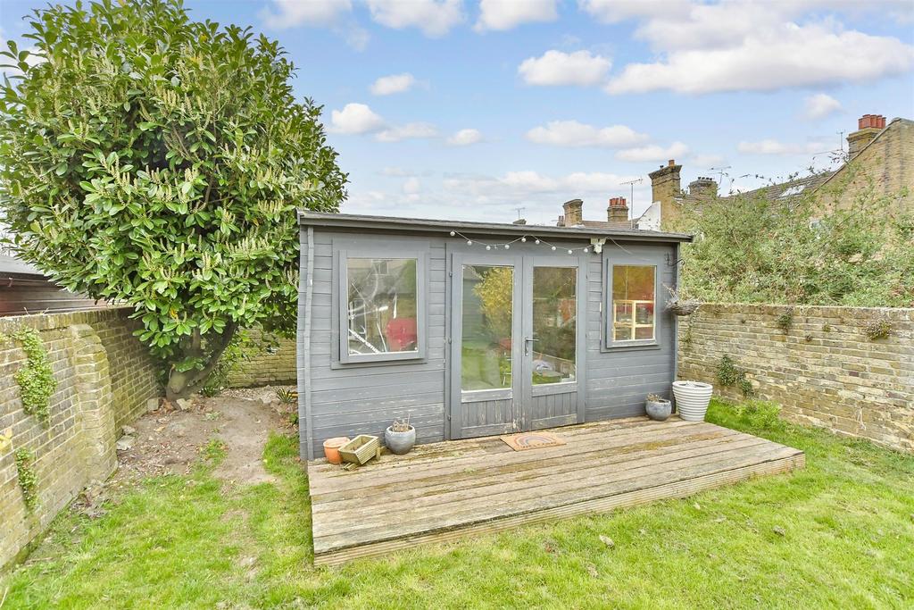 Workshop/Outbuildings