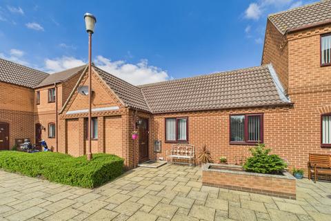 2 bedroom bungalow for sale, St. Johns Court, Nottingham NG4