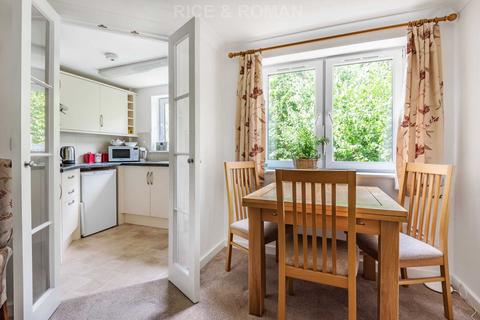 undefined, Manor Road North, Esher KT10