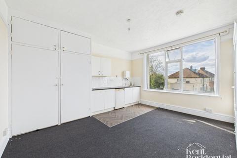 1 bedroom flat to rent, Room 4, 216 Maidstone Road, Chatham, Kent ME4 6JN