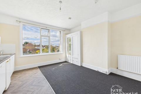 1 bedroom flat to rent, Room 4, 216 Maidstone Road, Chatham, Kent ME4 6JN