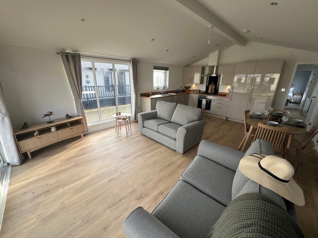 CAR0062445 - Luxury Lodge