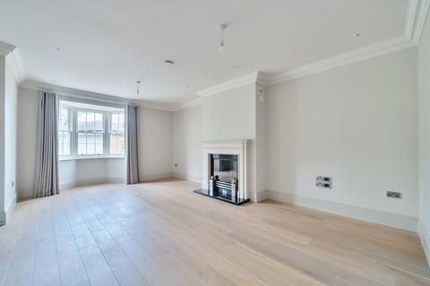 Weston Dean Place, Winchester, SO22 5RU